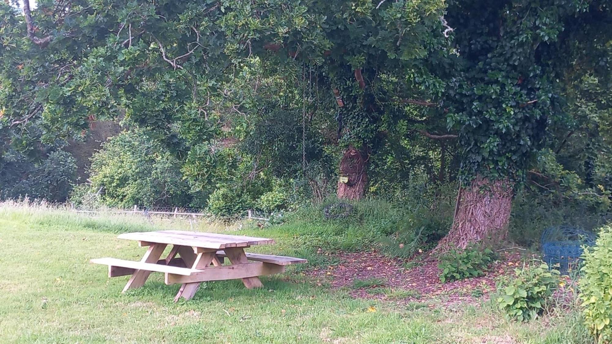 Tente Insolite En Pleine Nature Treduder 外观 照片